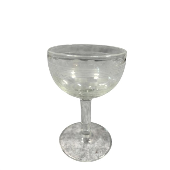 Set of 4 Vintage Clear Glass Cordial Glasses Small Wine Stemware Etched Detail - Picture 3 of 6